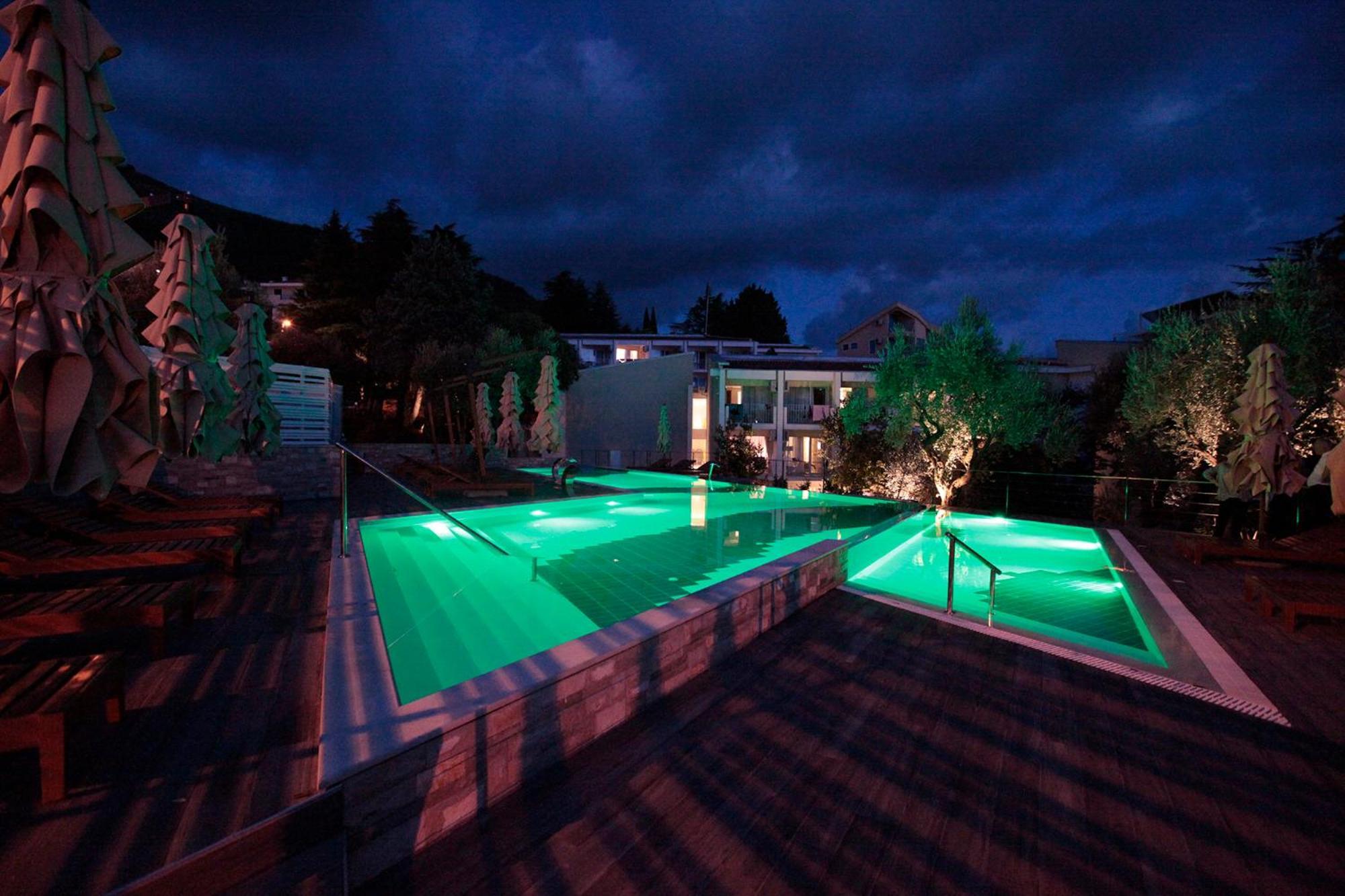 Hotel Castellastva Петровац Экстерьер фото